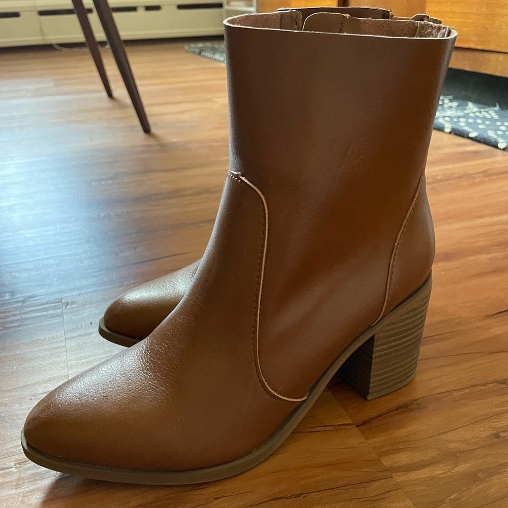 Target caramel brown ankle boot size 8